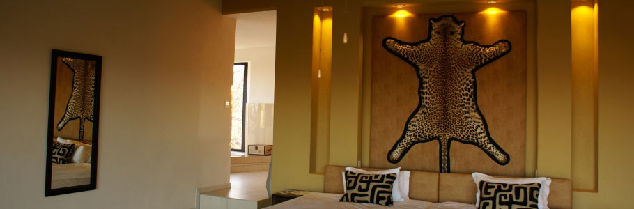 Leopard Room_Bedroom.jpg